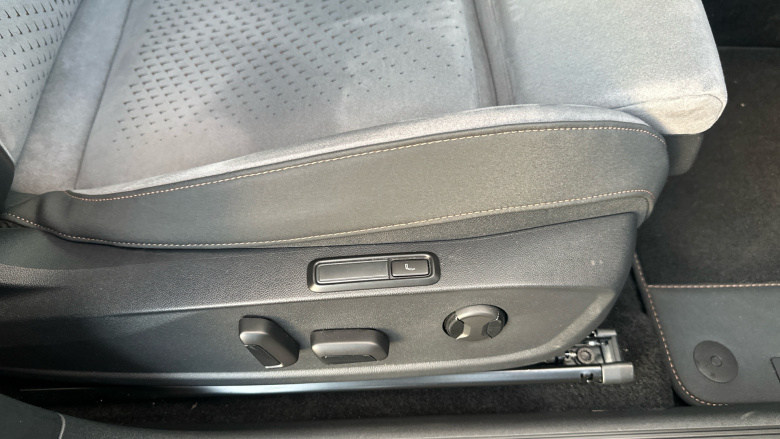 CUPRA Born 170kW e-Boost V3 77kWh 5dr Auto [5 Seat] Electric Hatchback